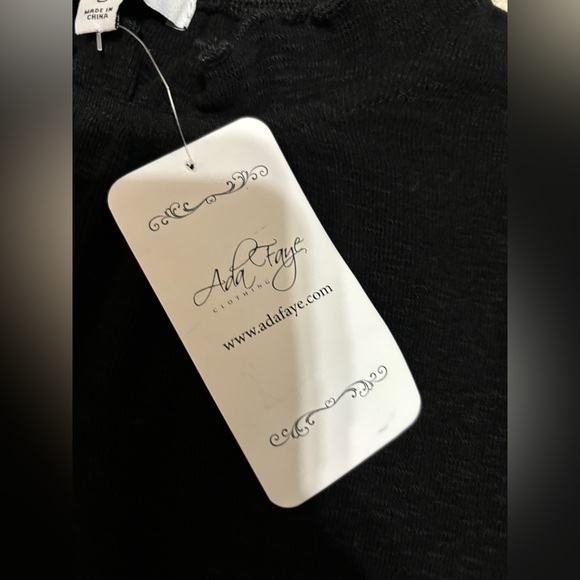 NWT Ada Faye Polagram Brand Black Top - Picture 4 of 9